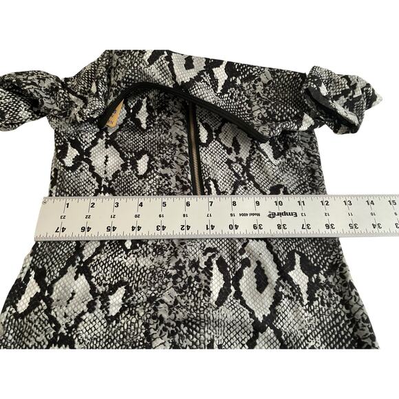 NWT Worth It Womens One Size Gray Black Dress Snake Print Zip Front Bodycon - Picture 5 of 13